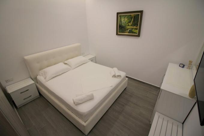 Hotel Edina Apartments By Hp Saranda Zewnętrze zdjęcie