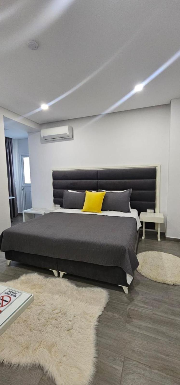 Hotel Edina Apartments By Hp Saranda Zewnętrze zdjęcie